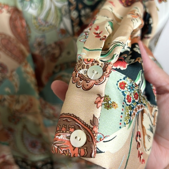 Zara VGUC beautiful paisley colorful button down. - Picture 5 of 10
